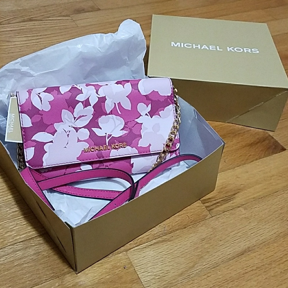 IPhone 8 crossbody wallet clutch convertible mk